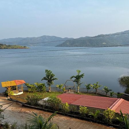 Swiss Lake Resort Lavasa Kültér fotó